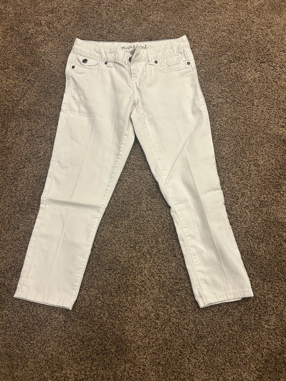 Maurices White Capri Jeans